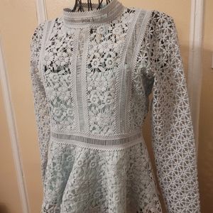 I.MADELINE LACE TOP